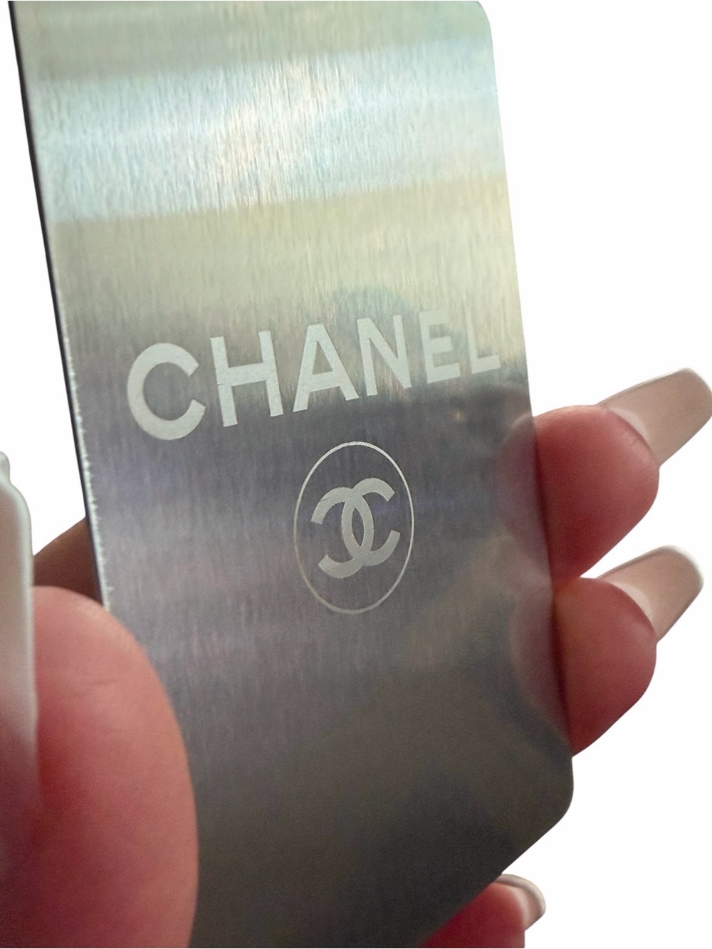 CHANEL Beauty VIP Gift Pink Card Holder Sleeve Silver Pocket Mirror With Box - Picture 9 of 11